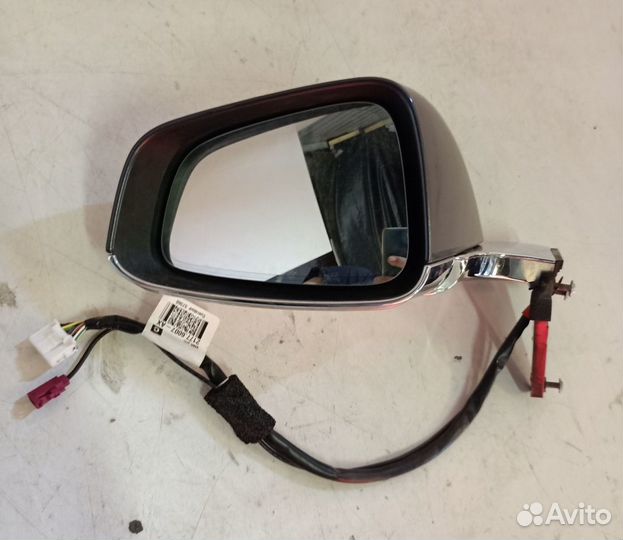 Зеркало на Tesla Model X