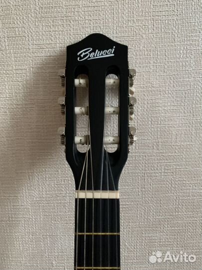 Классическая гитара шестиструнная