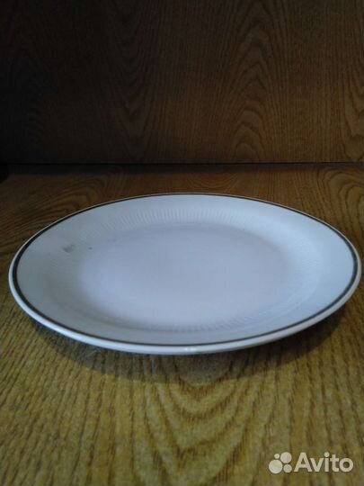 Сервиз столовый (тарелки). супница