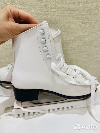 Коньки фигурные