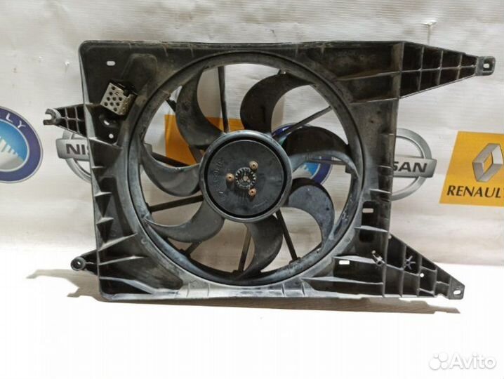 Вентилятор радиатора охлаждения двигателя диффузор