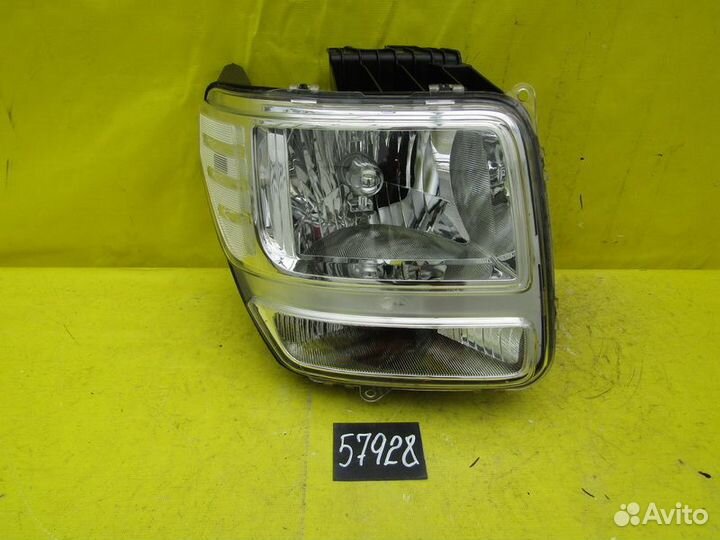 Фара правая Dodge Nitro 06-09г 57928