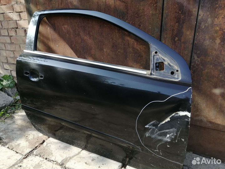 Дверь правая Opel Astra H GTC