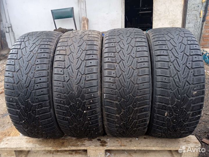 Nokian Tyres Hakkapeliitta 7 215/55 R17