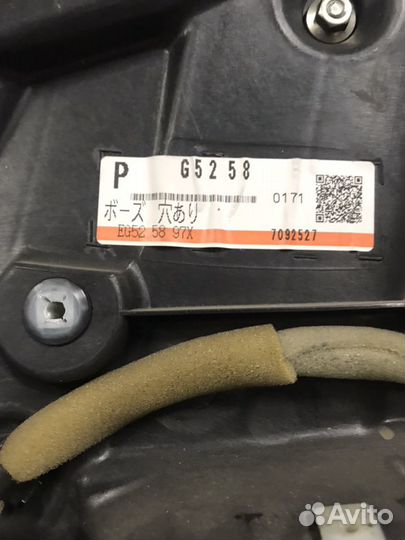 Стеклоподъемник передний Mazda CX-7