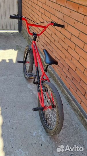 Трюковой велосипед BMX