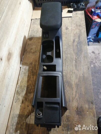 Консоль центральная Mitsubishi Lancer