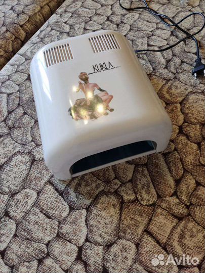 Лампа для ногтей