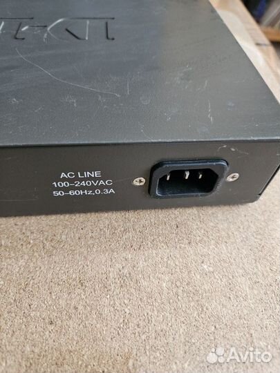 Коммутатор D-link des-1016D