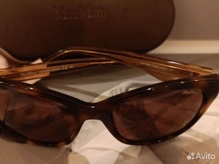 Солнцезащитные очки max mara