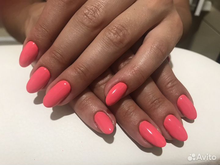 Маникюр с покрытием гель-лаком