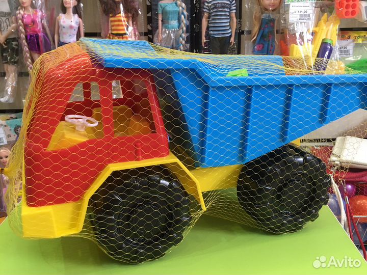 Большой грузовик с конструктором