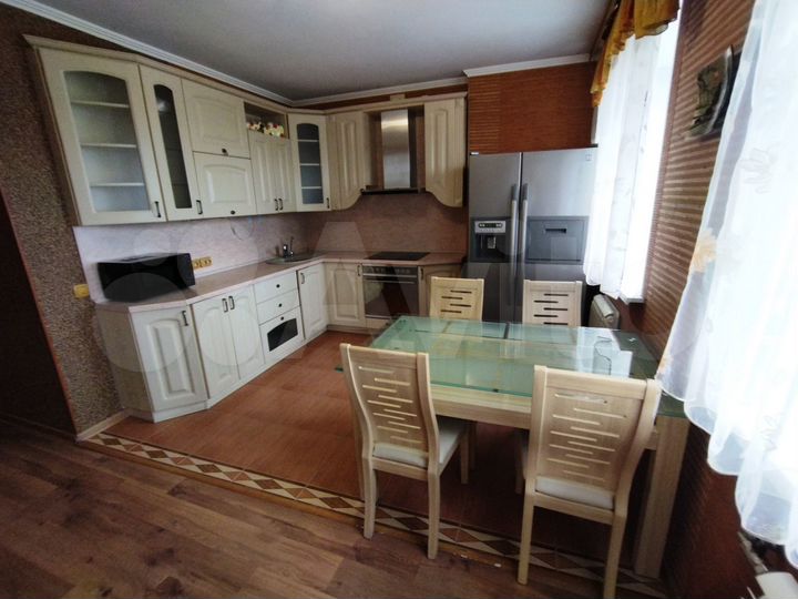 3-к. квартира, 92 м², 5/9 эт.