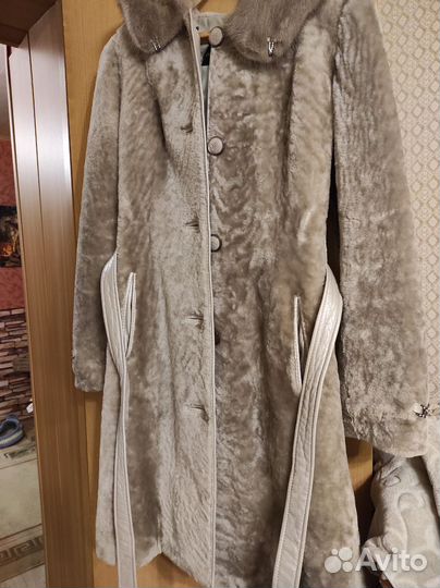 Шуба мутоновая с капюшоном 44 46