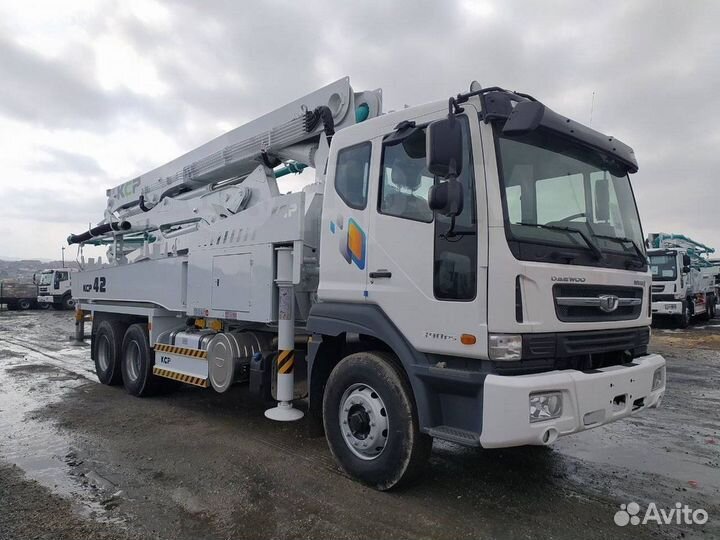 Автобетононасос Daewoo Novus, 2023