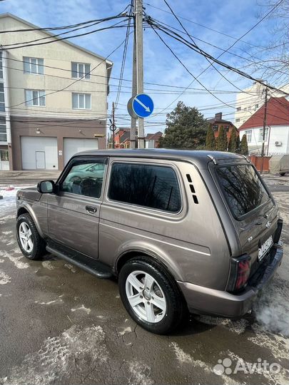 LADA 4x4 (Нива) 1.7 МТ, 2015, 109 000 км