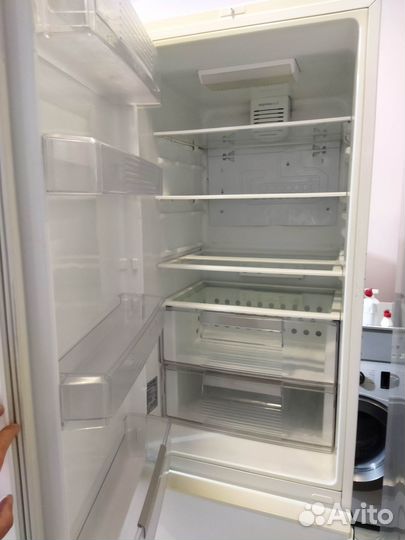 Продам холодильник LG