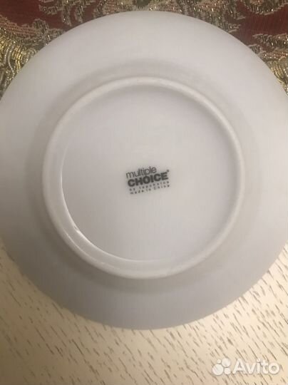 Кофейные чашки с блюдцами