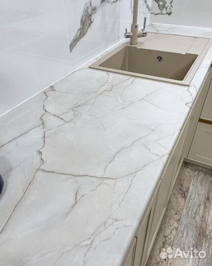 Кухня угловая новая в рассрочку