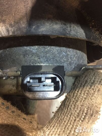 Вентилятор радиатора охлаждения двигателя диффузор