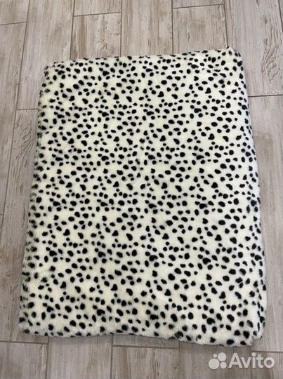 Меховые лежаки для животных