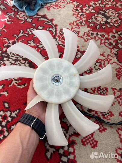 Вентилятор радиатора передний