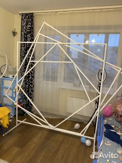 Аренда каркаса для фотозоны