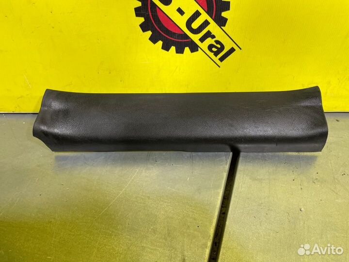 Накладка порога (внутренняя) задняя левая Mazda