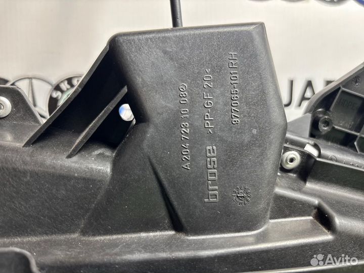 Замок двери передний правый Mercedes-Benz C 200