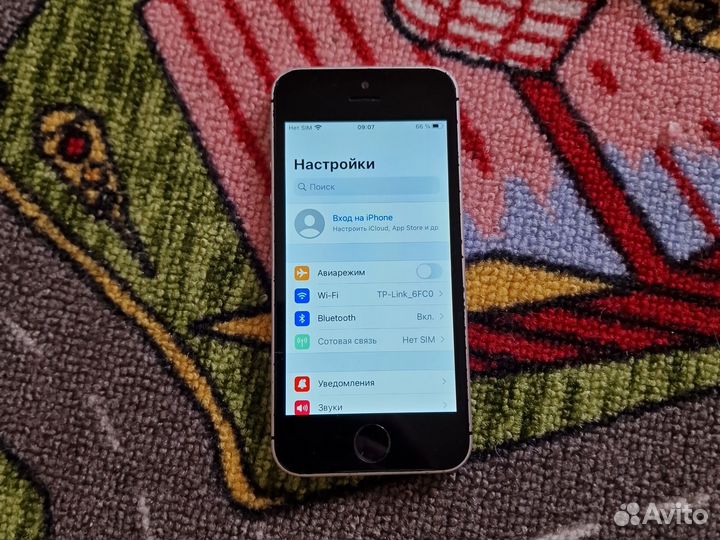 iPhone SE, 32 ГБ