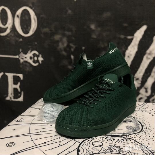 Кроссовки Adidas Pharell Williams superstar y2k