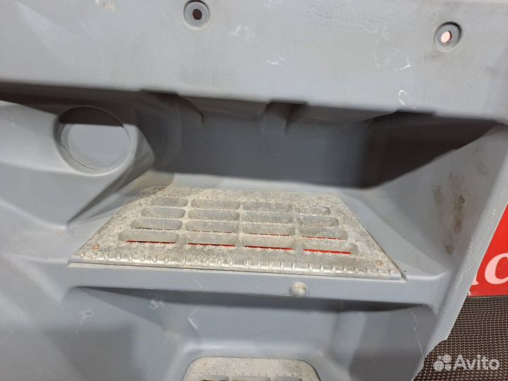 Корпус подножек правый Daf XF105, Daf XF95