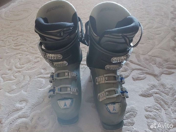 Горнолыжные ботинки