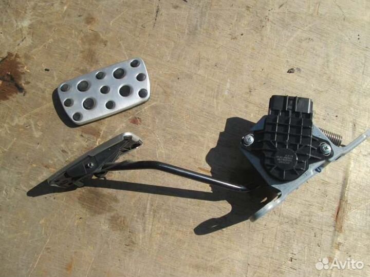 Педаль газа Subaru Legacy BP5 EJ204 2007/8