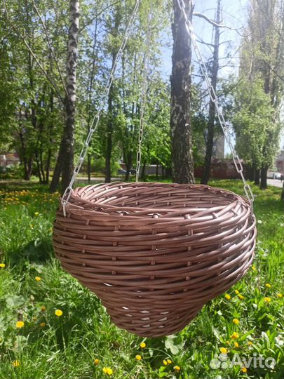 Кашпо на 6 литров из ротанга, подвесное