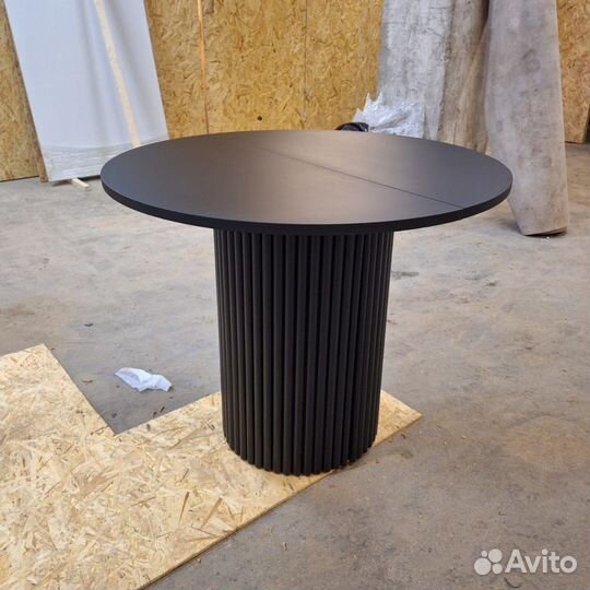 Стол кухонный раздвижной с рейками