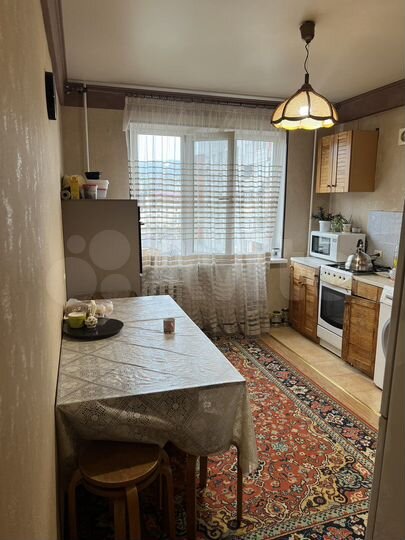 4-к. квартира, 92 м², 8/10 эт.