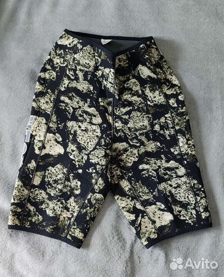 Гидрокостюм neopro 3мм р. 46 футболка+шорты