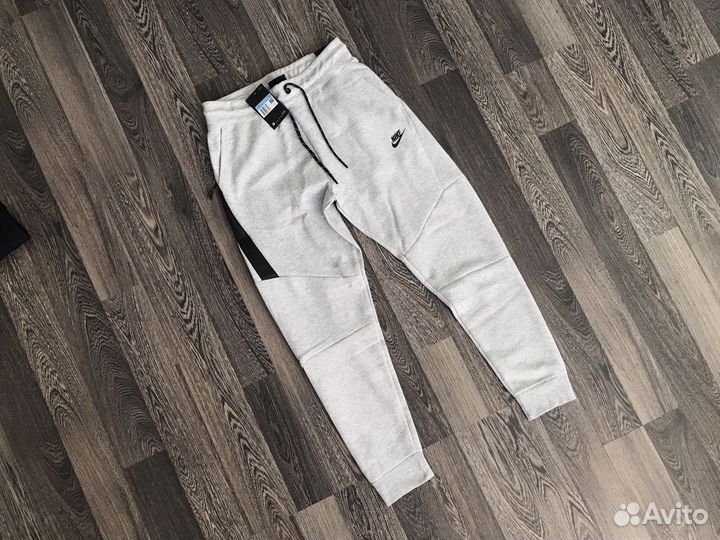 Штаны Nike Tech Fleece