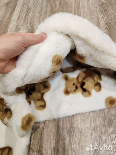 Шапка с ушками и шарфом