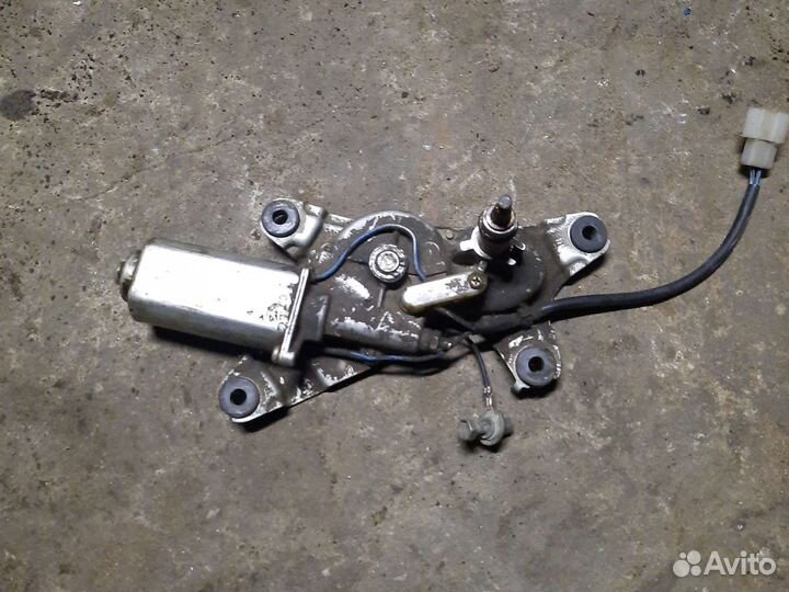 Мотор стеклоочистителя задний mazda 626 ge