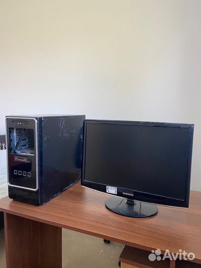 Компьютер с монитором