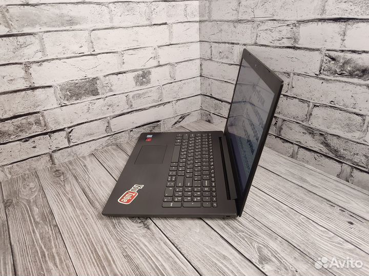 Игровой ноутбук i5-8Gen/AMD530/SSD240/6Gb/15.6