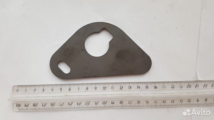 Задний верхний уголок усилитель газ 69