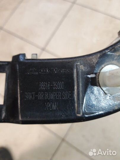 Кронштейн бампера задний правый Hyundai Sonata 6