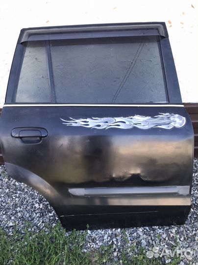 Дверь mazda премаси