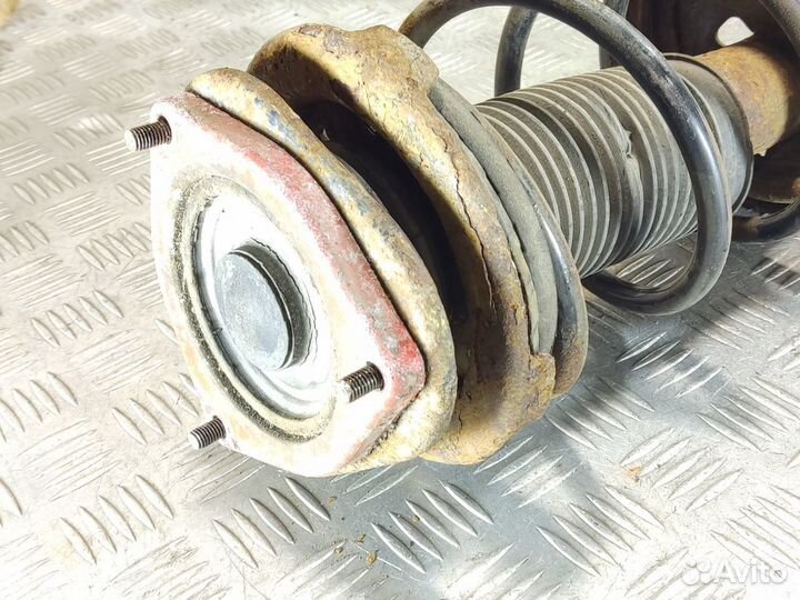 Опора переднего амортизатора Toyota Corolla e10