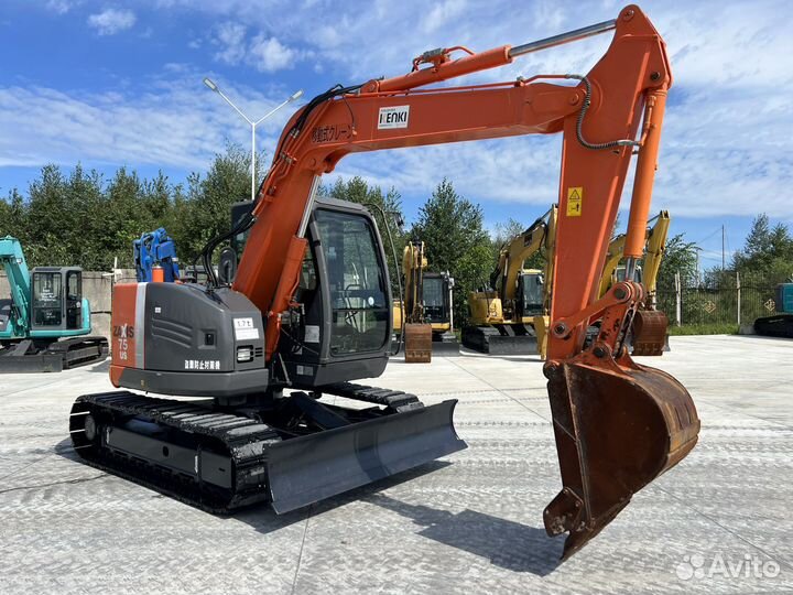 Мини-экскаватор Hitachi ZX75US-A, 2021