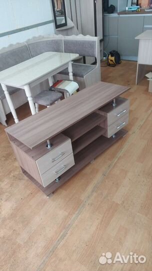 Тумбочка под телевизор