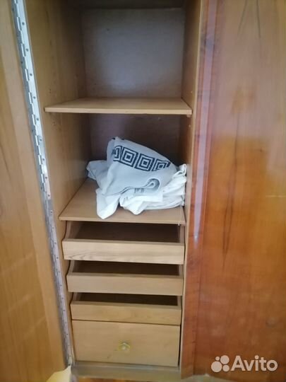 Советский шифоньер трехстворчатый